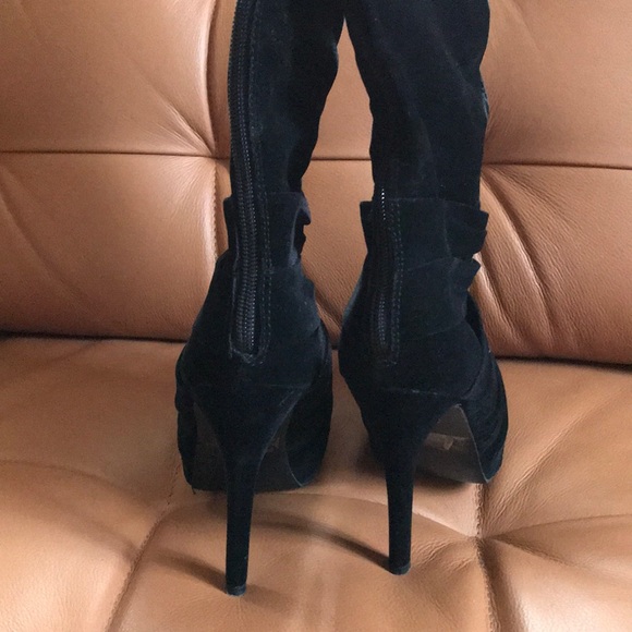 Front ruched boot - Picture 4 of 5